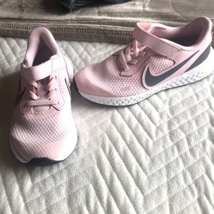 Nike shoes for girls